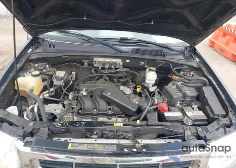 2008 Ford Escape Xlt z USA, uszkodzony, nr VIN 1FMCU03188KB01966